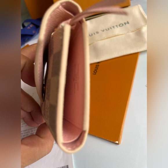 Louis Vuitton Victorine Wallet - Picture 3 of 10